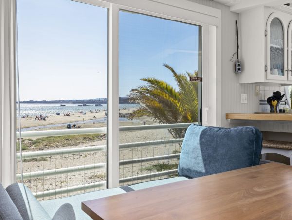 Lovely Beachfront Vacation Home in Aptos