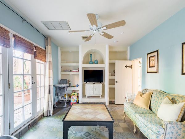 Beautiful Gem in Phoenix with 11 Bedrooms & Private Pool