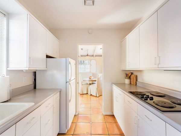 Beautiful Gem in Phoenix with 11 Bedrooms & Private Pool