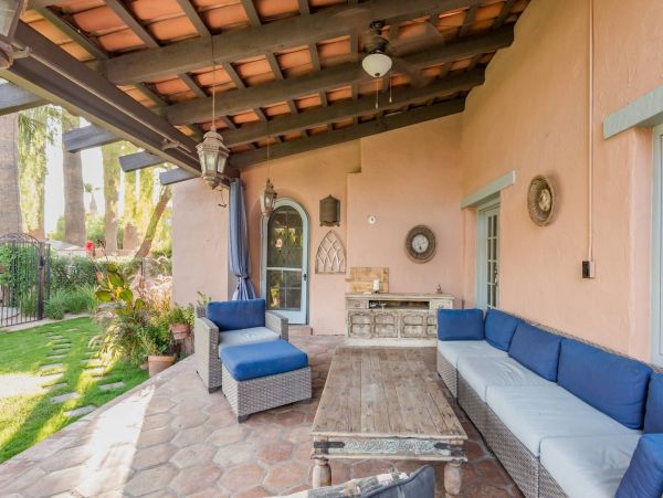 Beautiful Gem in Phoenix with 11 Bedrooms & Private Pool