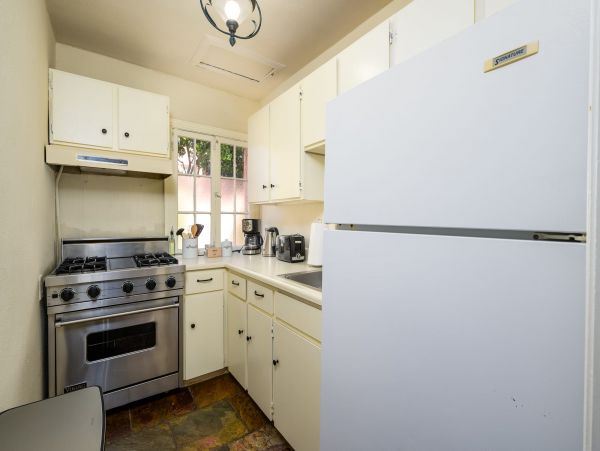 Beautiful Gem in Phoenix with 11 Bedrooms & Private Pool