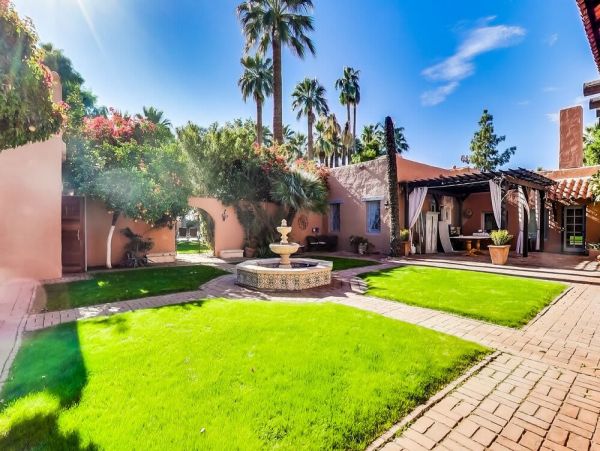 Beautiful Gem in Phoenix with 11 Bedrooms & Private Pool