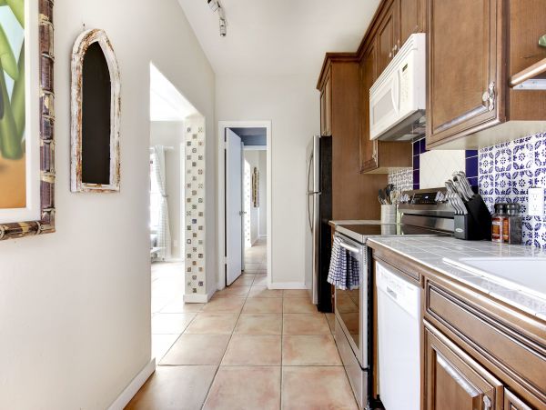 Beautiful Gem in Phoenix with 11 Bedrooms & Private Pool