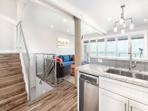 Amazing Oceanfront Vacation Rental with 3 Bedrooms