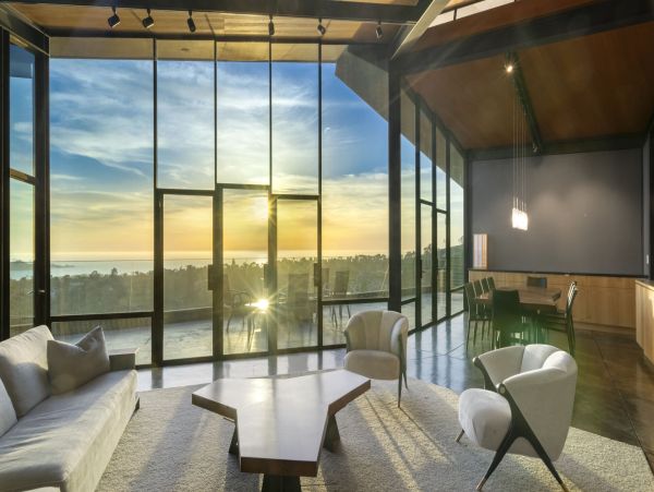 Contemporary Estate with Great Views & Amenities