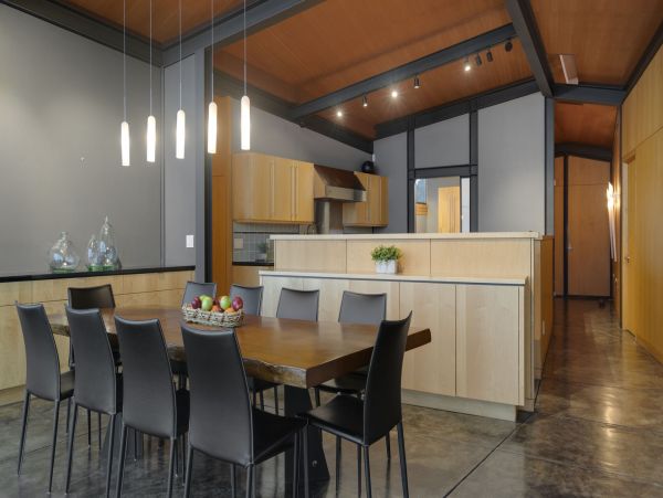 Contemporary Estate with Great Views & Amenities