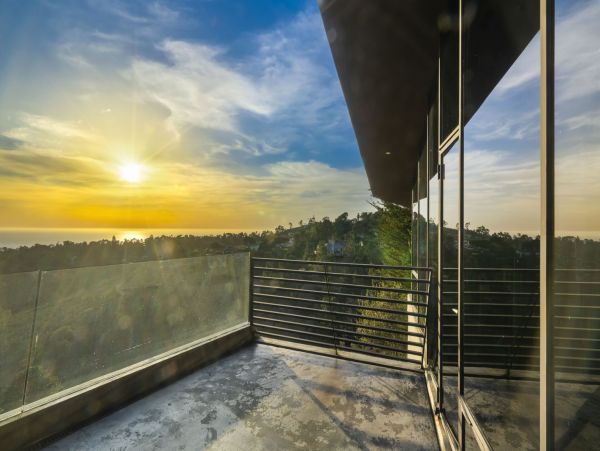 Contemporary Estate with Great Views & Amenities