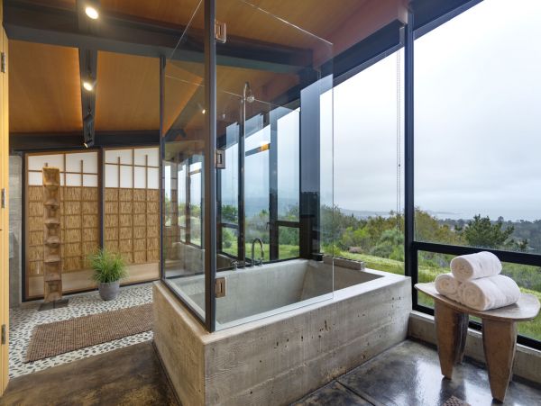 Contemporary Estate with Great Views & Amenities