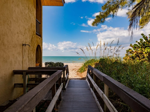 Coastal Haven in Manasota Key with Ocean Views