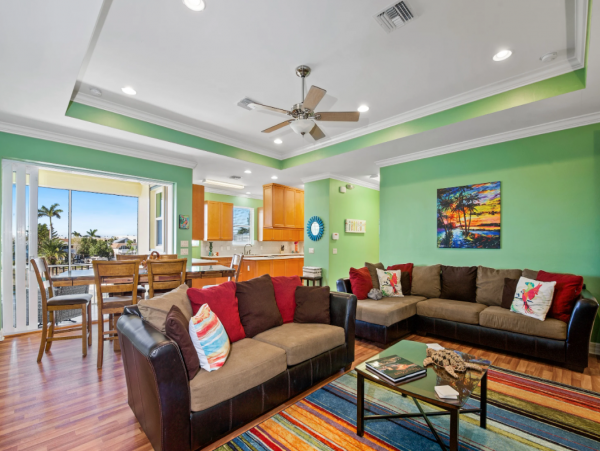 Pool Beach House in Fort Myers with 3 Bedrooms