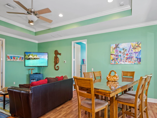 Pool Beach House in Fort Myers with 3 Bedrooms