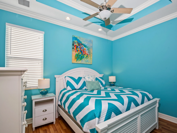 Pool Beach House in Fort Myers with 3 Bedrooms