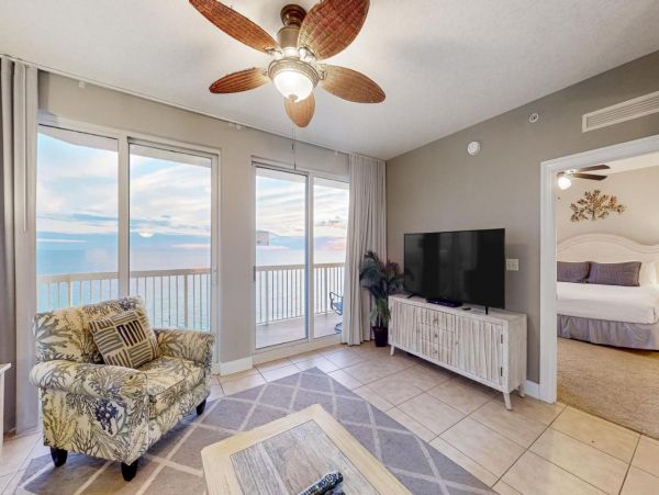 Full Ocean Views from This Lovely Vacation Condo