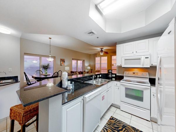 Full Ocean Views from This Lovely Vacation Condo