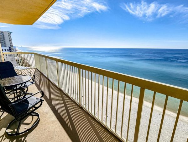 Full Ocean Views from This Lovely Vacation Condo