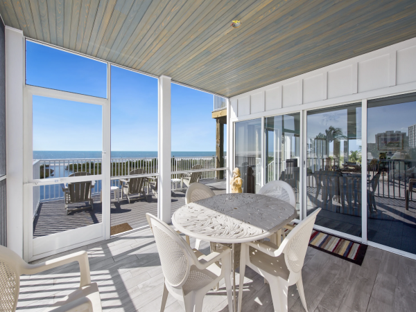 Spectacular Gulf Views Three Bedroom Home Right on Beach