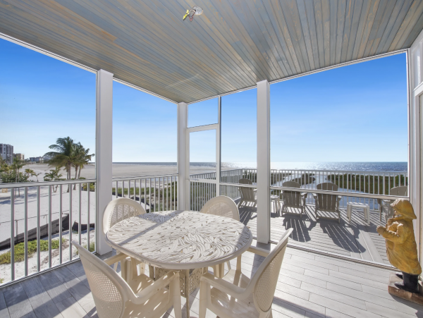 Spectacular Gulf Views Three Bedroom Home Right on Beach