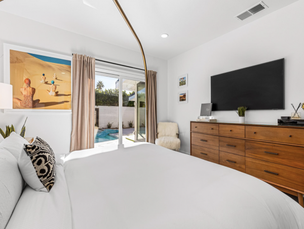 Palm Springs Four Bedroom Luxury Retreat