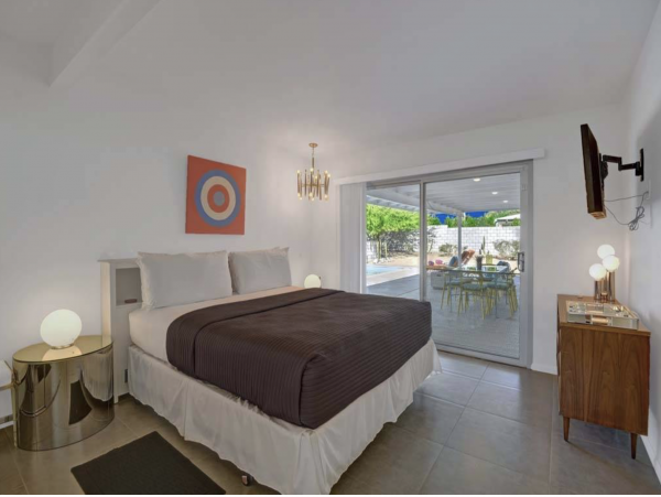 Three Bedroom Lovely Pool Home Palm Springs