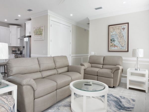 Short walk to Beach Home with 3 Bedroom in Anna Maria Island