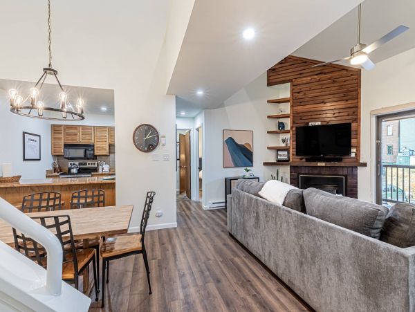 Three Bedroom Vacation Rental in Steamboat Springs Walk to the Lift - additional view, photo 5