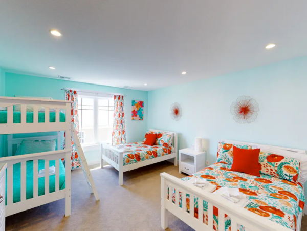 Beachfront Home 13 BR Indoor & Outdoor Pools in Virginia Beach
