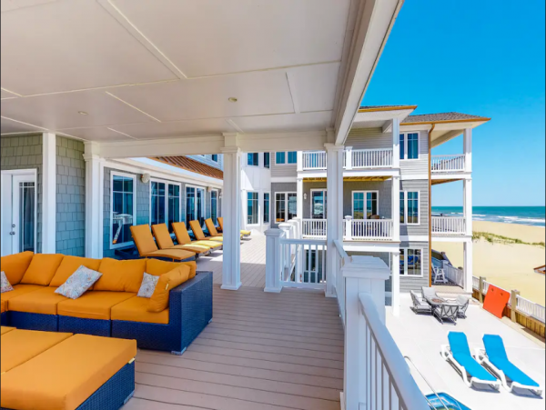 Beachfront Home 13 BR Indoor & Outdoor Pools in Virginia Beach