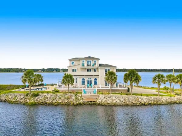 Incredible Private Island in North Carolina Six Bedroom Rental!