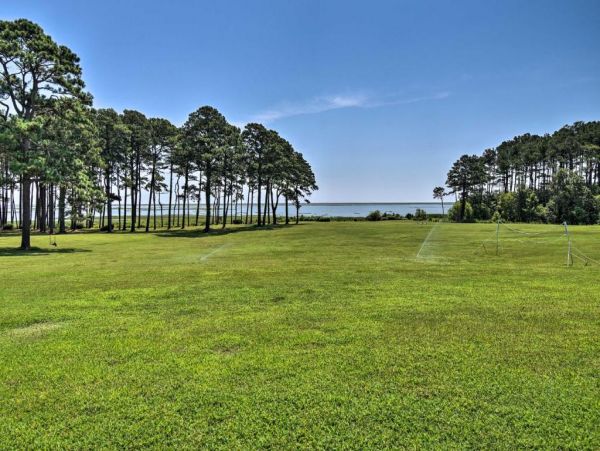 Bay Views Cheriton Vacation Home Six Bedroom