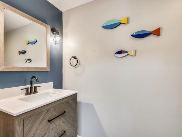 Posh Seven Bedroom Bay Front Vacation Rental in Maryland