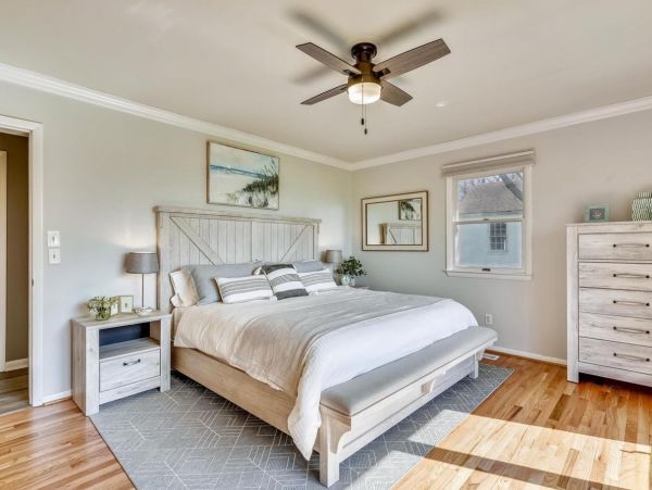 Posh Seven Bedroom Bay Front Vacation Rental in Maryland