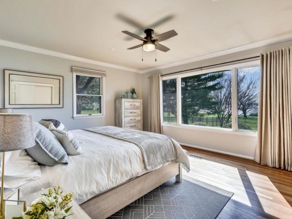 Posh Seven Bedroom Bay Front Vacation Rental in Maryland