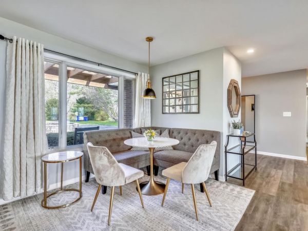 Posh Seven Bedroom Bay Front Vacation Rental in Maryland