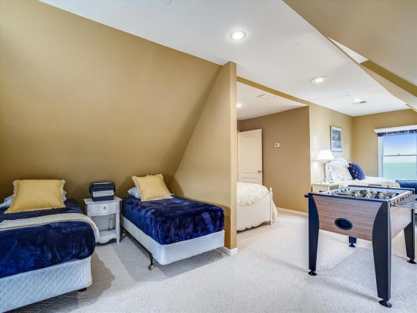 Bay Views Cambridge Vacation Home Five Bedroom
