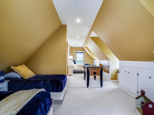 Bay Views Cambridge Vacation Home Five Bedroom