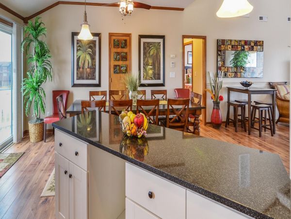 Coastal Relaxation with 6 Bedrooms & Great Amenities