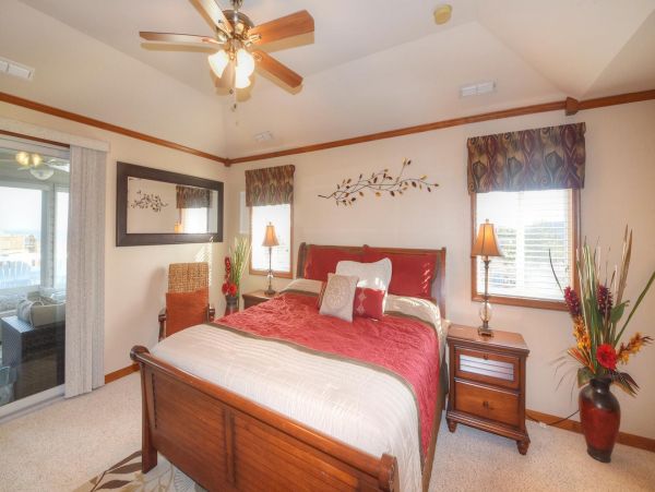 Coastal Relaxation with 6 Bedrooms & Great Amenities