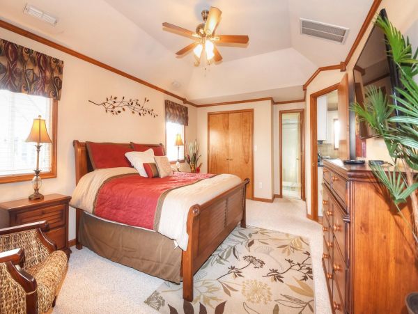 Coastal Relaxation with 6 Bedrooms & Great Amenities