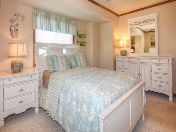 Coastal Relaxation with 6 Bedrooms & Great Amenities