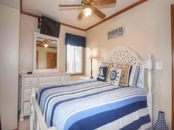 Coastal Relaxation with 6 Bedrooms & Great Amenities