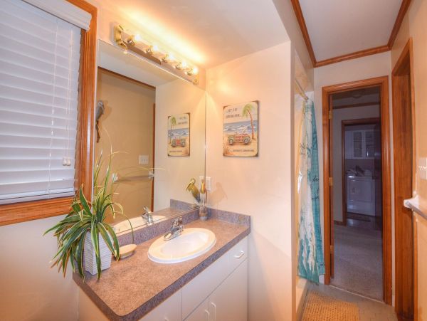 Coastal Relaxation with 6 Bedrooms & Great Amenities