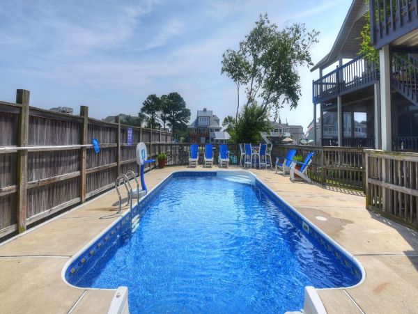 Canal View Vacation Home with 6 Bedrooms & Pool