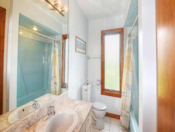 Canal View Vacation Home with 6 Bedrooms & Pool