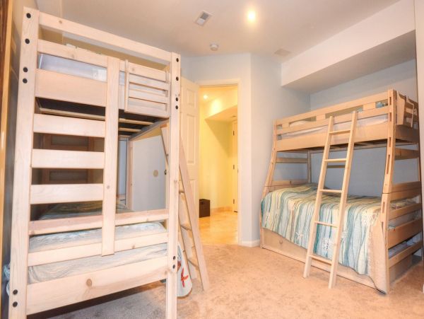 Canal View Vacation Home with 6 Bedrooms & Pool