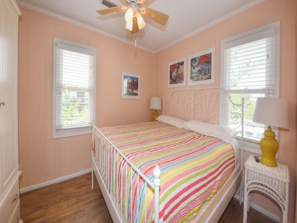 Six Bedroom Oceanfront Vacation Rental in Virginia Beach