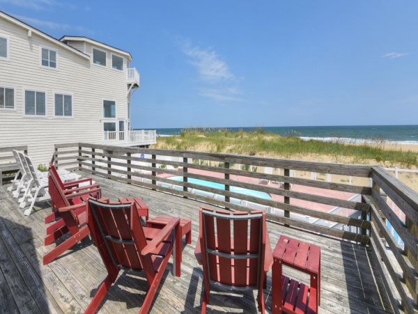 Six Bedroom Oceanfront Vacation Rental in Virginia Beach