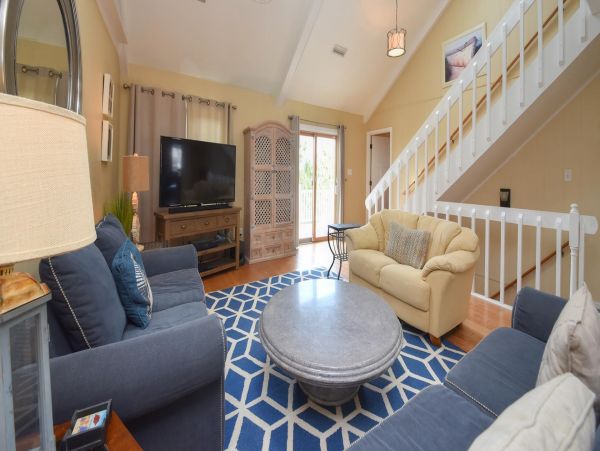 Comfortable Virginia Beach Vacation Home with Private Pool