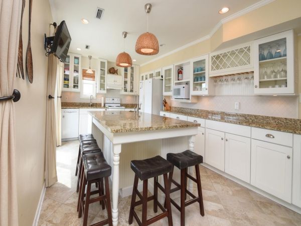 Comfortable Virginia Beach Vacation Home with Private Pool