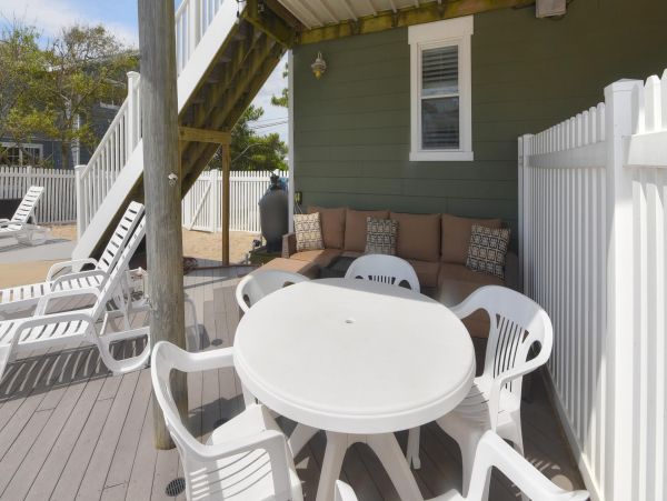 Comfortable Virginia Beach Vacation Home with Private Pool