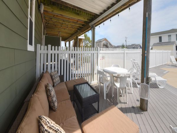 Comfortable Virginia Beach Vacation Home with Private Pool